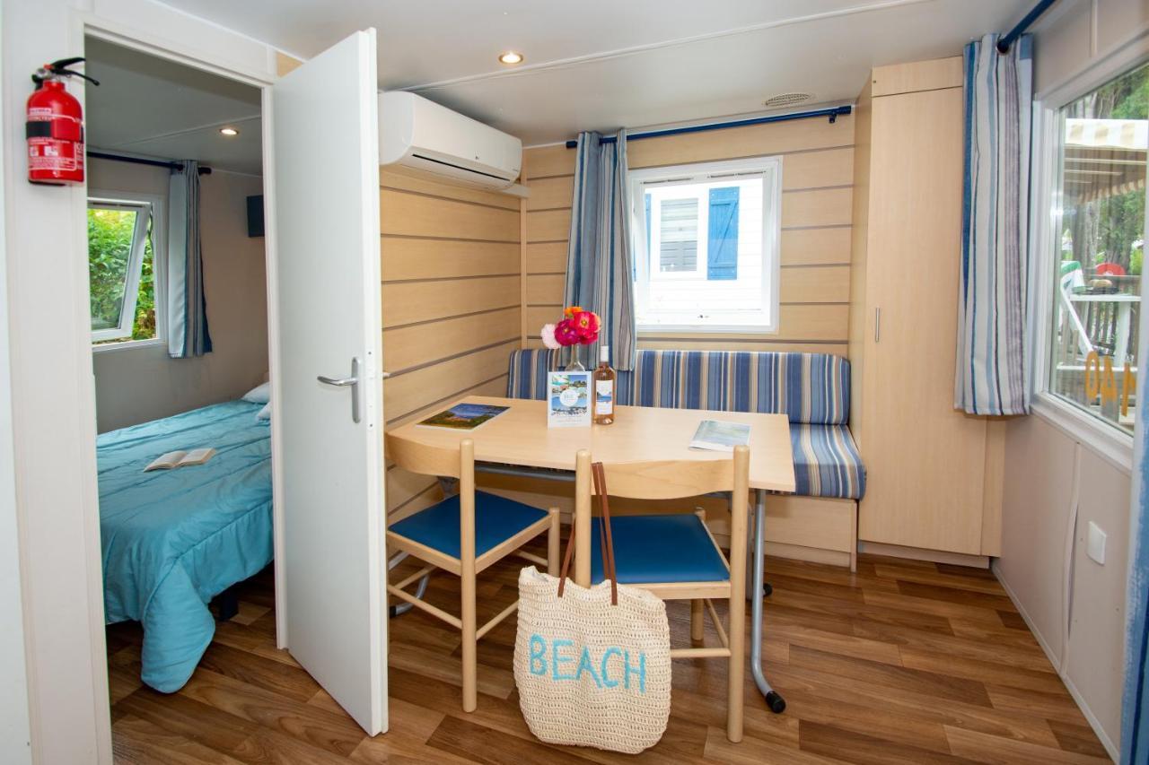 De La Baie 4*